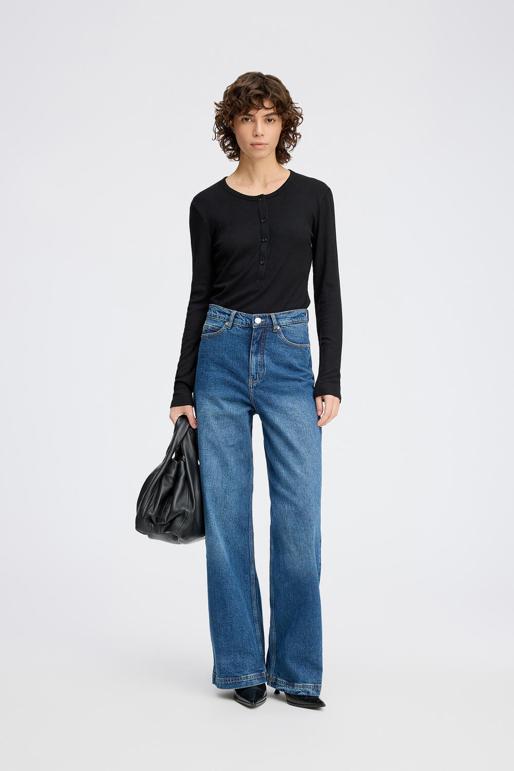 Grace Button langærmet t-shirt - sort